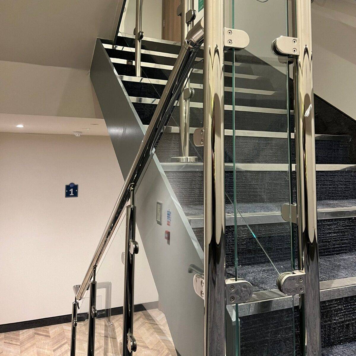 modern glass staircase balustrade
